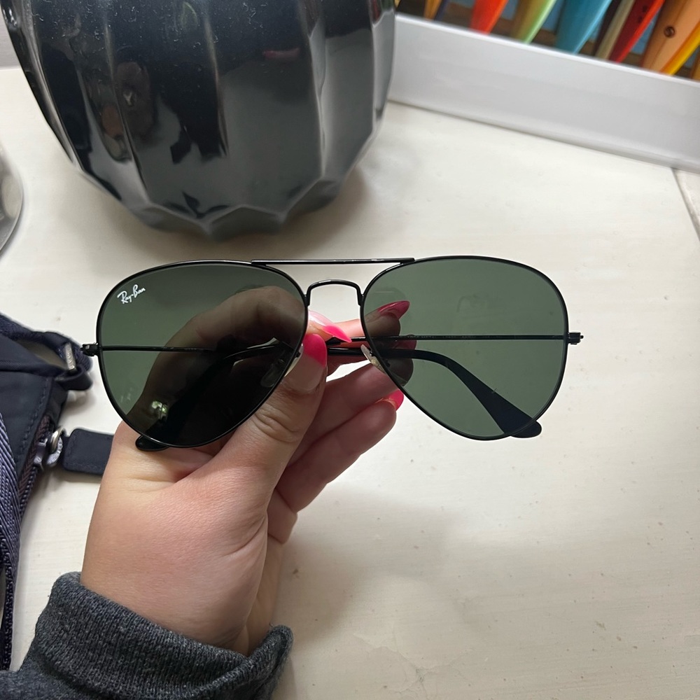 Black Aviator Ray Bans